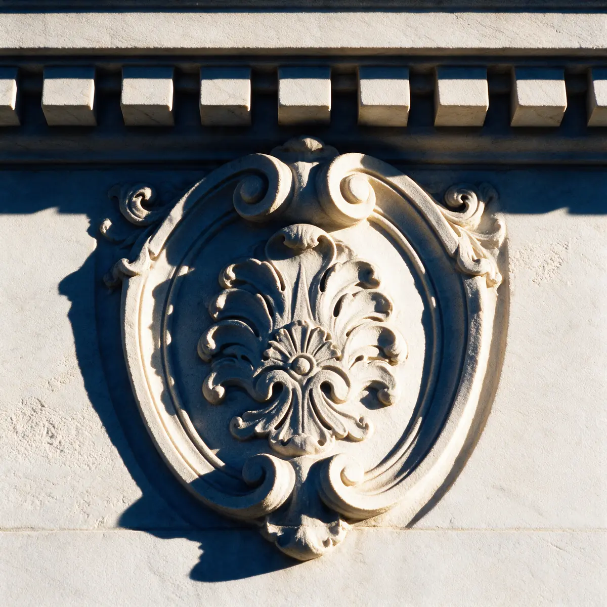 Carved stone detail, 501 Fifth Avenue